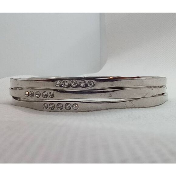 Set of six metal bangle bracelets, vintage to modern - Picture 4 of 5